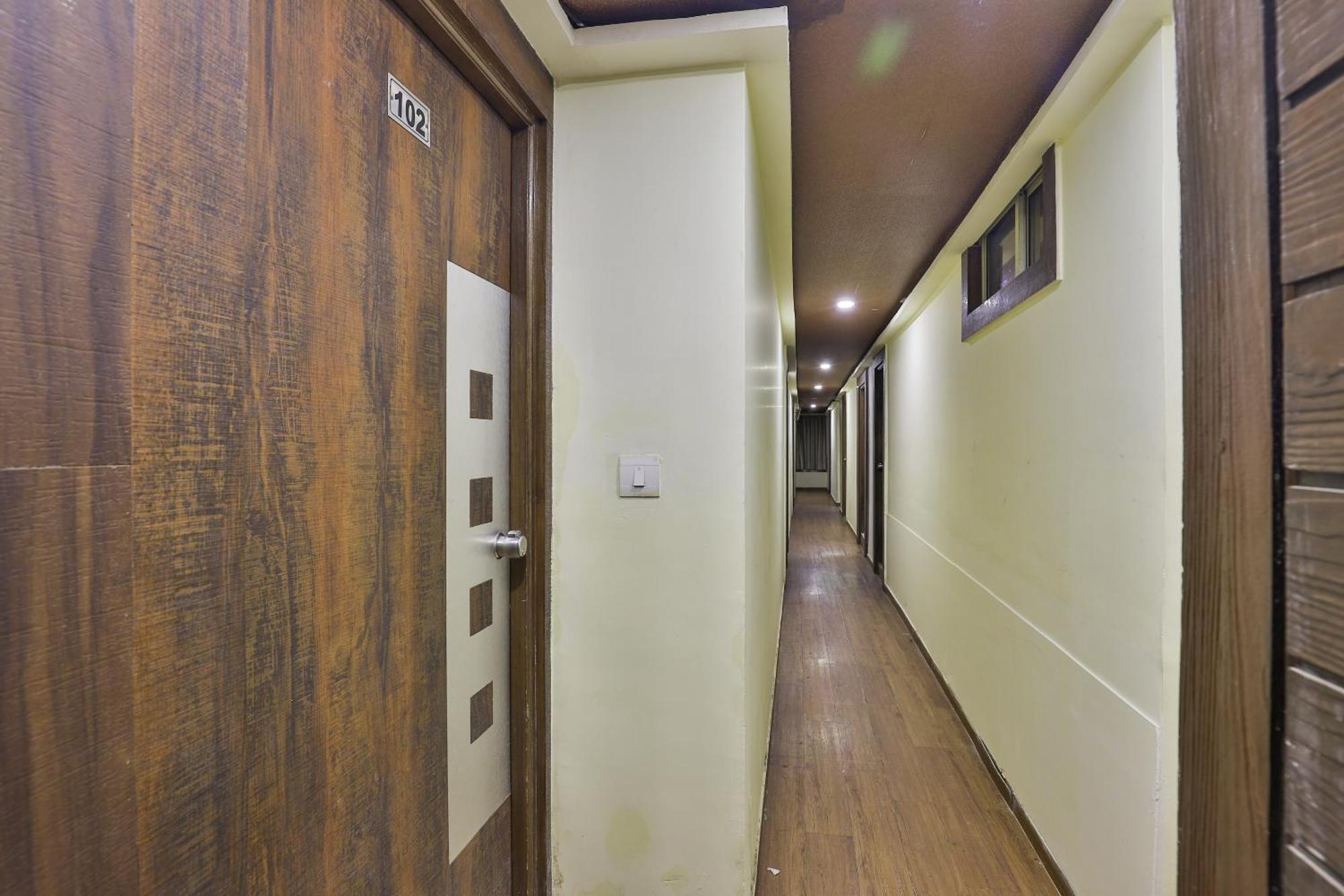 Hotel O Sri Balaji Residency Ahmedabad Exterior foto