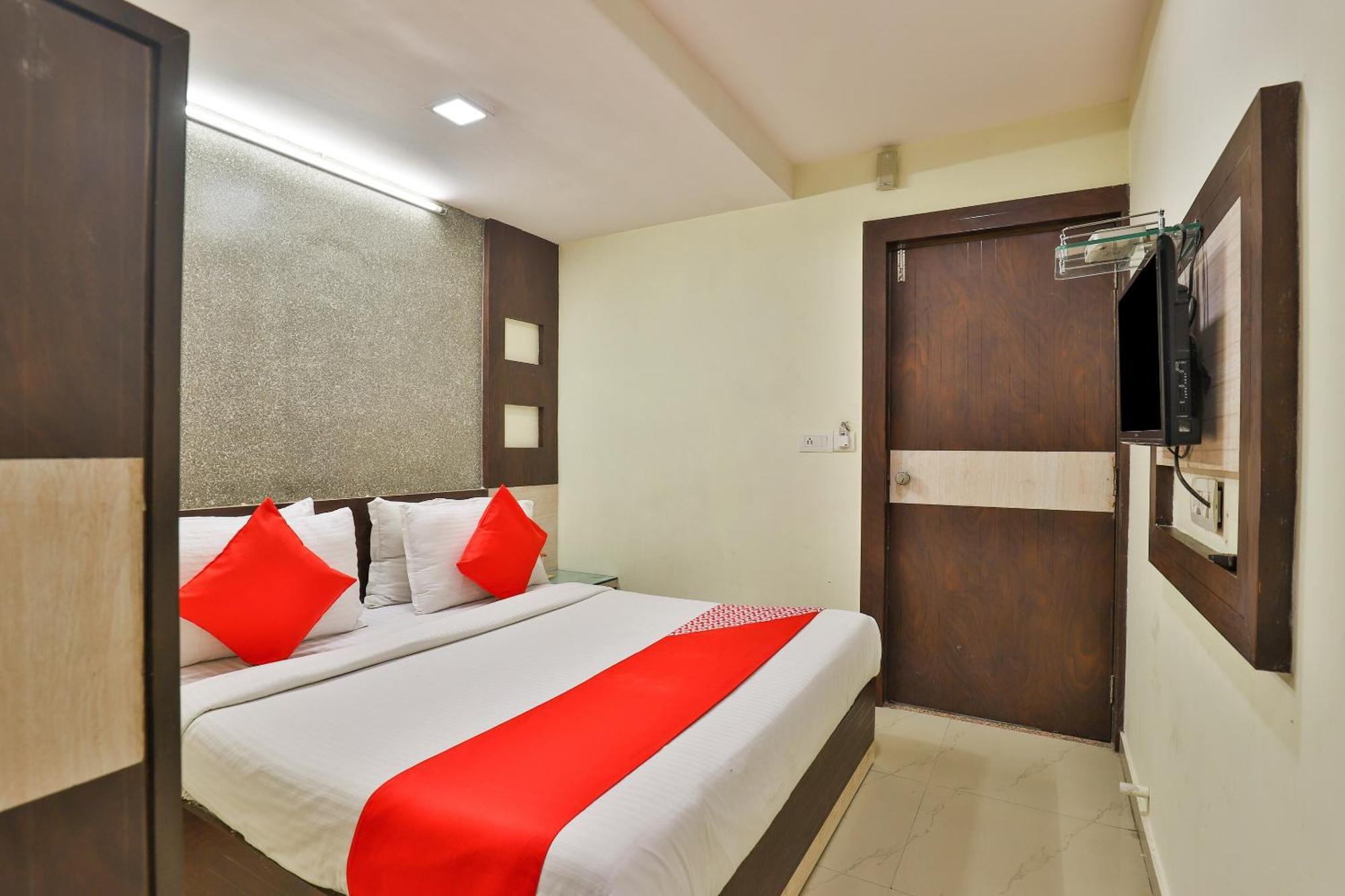 Hotel O Sri Balaji Residency Ahmedabad Exterior foto