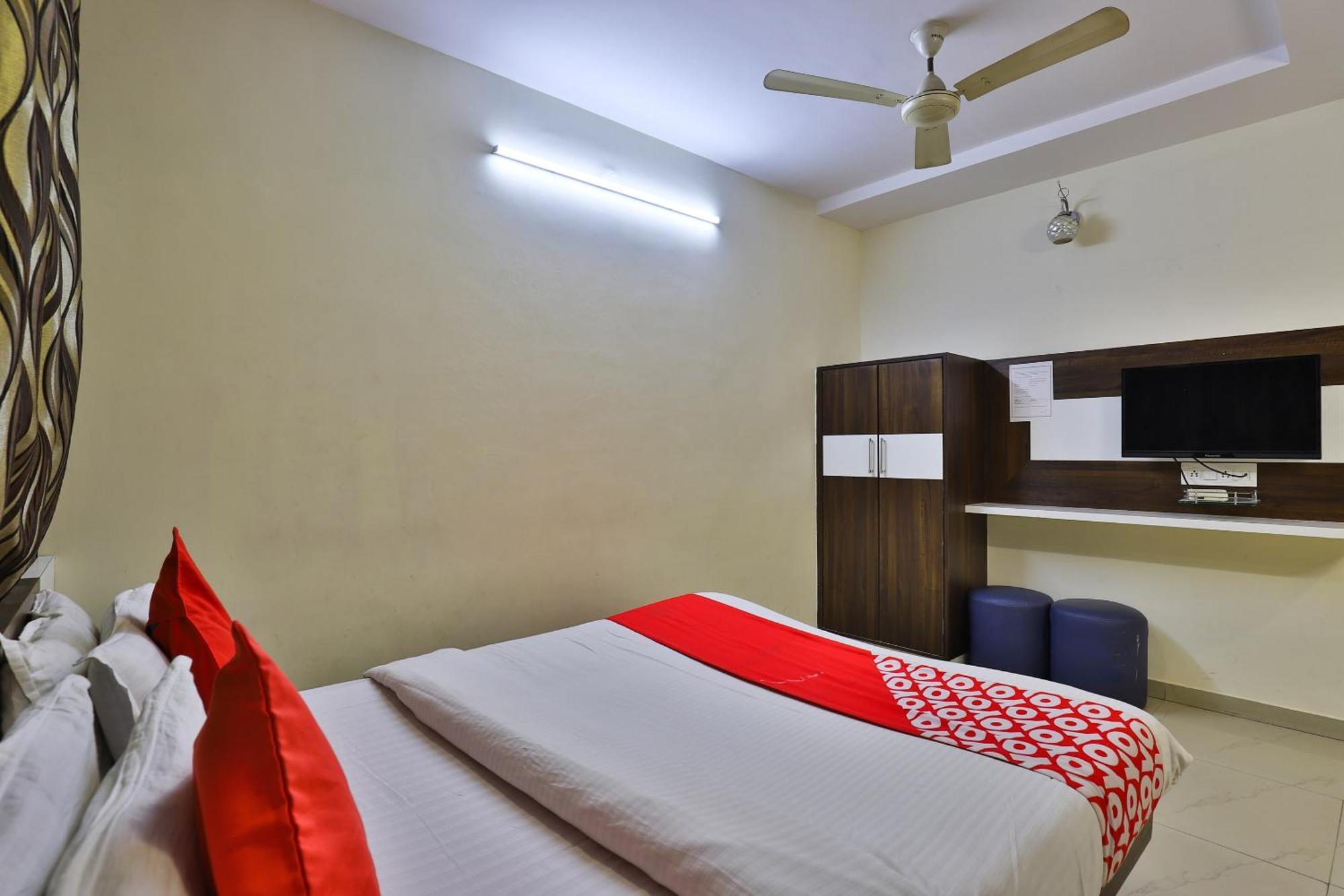 Hotel O Sri Balaji Residency Ahmedabad Exterior foto