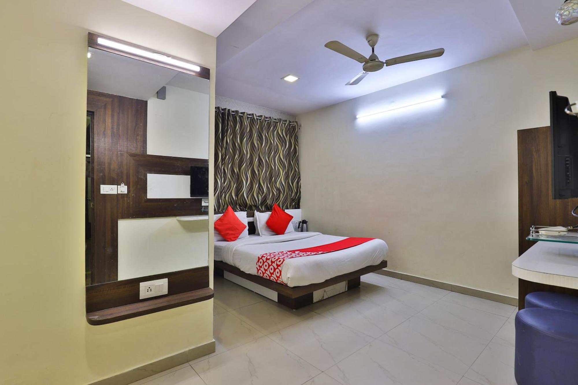 Hotel O Sri Balaji Residency Ahmedabad Exterior foto