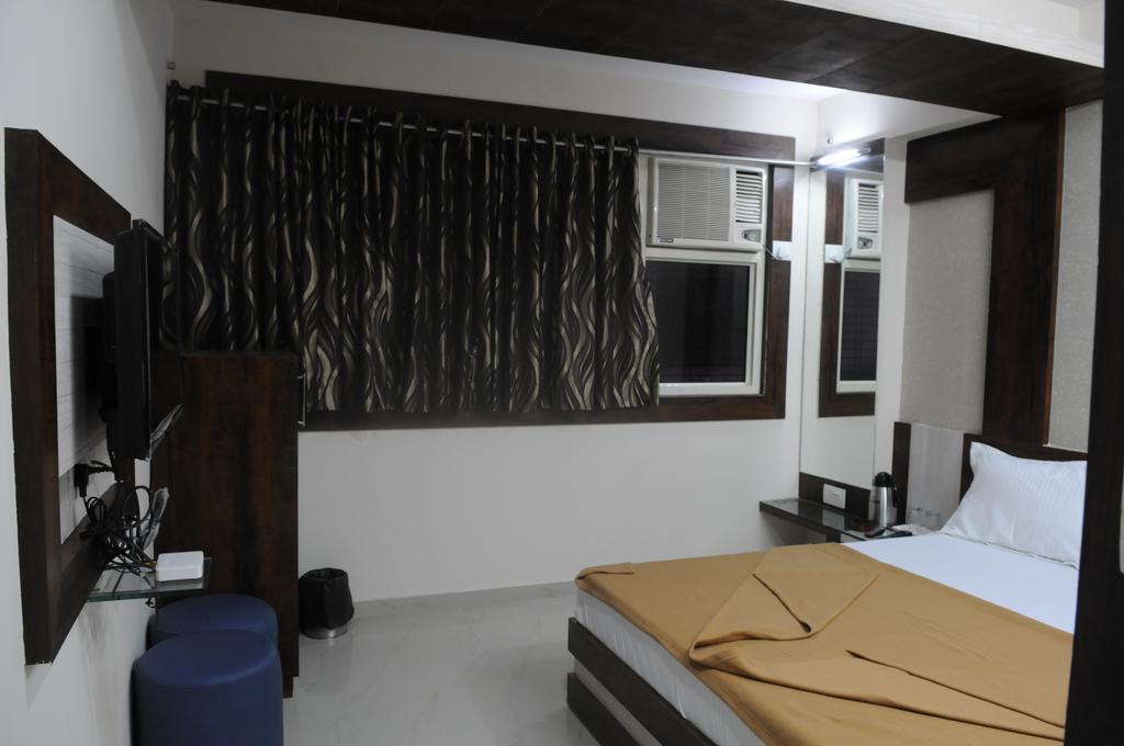 Oyo Hotel Sree Balaji Residency Ahmedabad Quarto foto